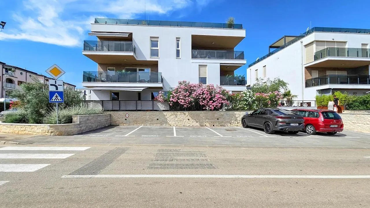 Apartment Green Oasis B3 Novigrad  Croatia